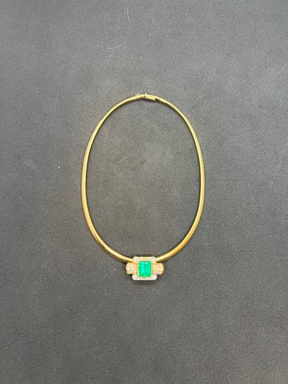 
Ensemble en or jaune 750‰ composé d'un collier...