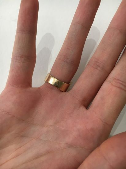Gold tank ring 1930, set with a small old...