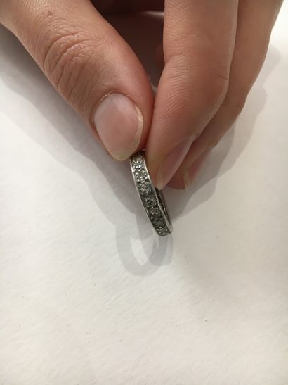 American wedding band in platinum

Gross...