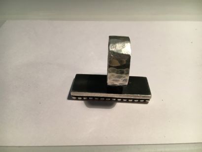 Jean DESPRES (1889-1980)

Silver ring, rectangular...