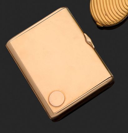 18K yellow gold box 750‰. Early 20th century....