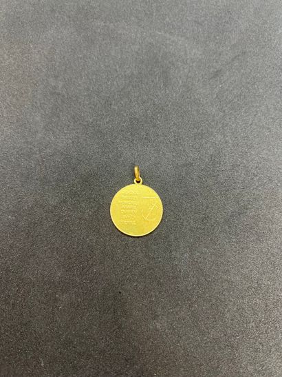 Medal of Saint Theresa in yellow gold. French...