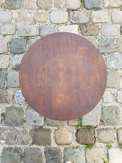 Small Burgundian pedestal table in natural...