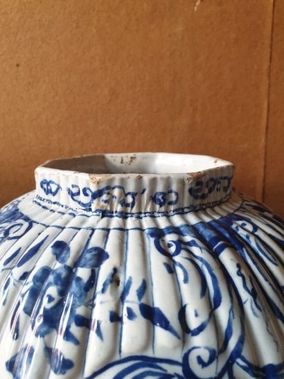 DELFT, late 18th, early 19th century

Earthenware...