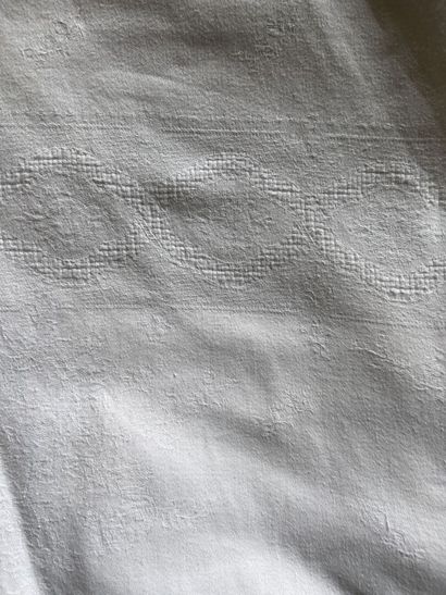 Lot of linen including tablecloths, napk...