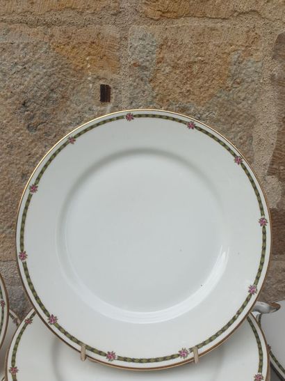 LIMOGES, XXth century

Service including...