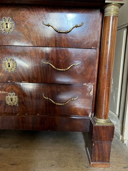 Mahogany and mahogany veneer chest of drawers...