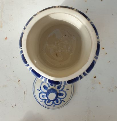 Glazed earthenware medicine jar, 20th century

Marked...