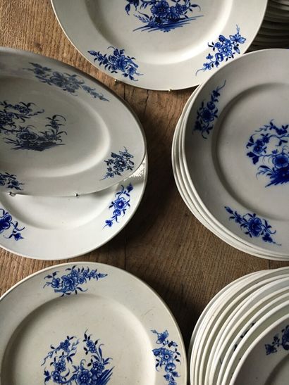 TOURNAI, 19th century

Set including 12 plates...