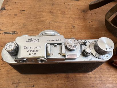 LEICA 3, circa 1938

N°162871

In its leather...