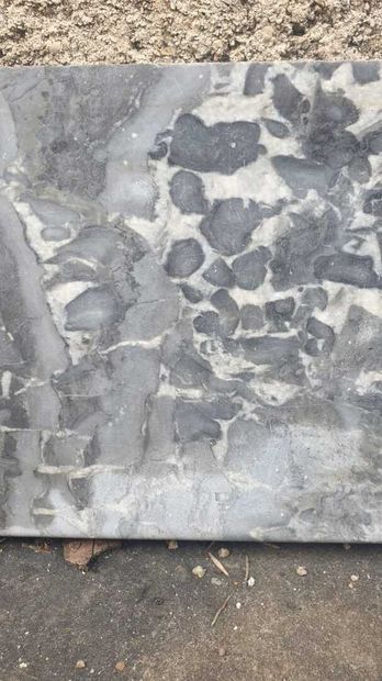 Grey marble of Saint-Anne 

74 x 14,5 cm