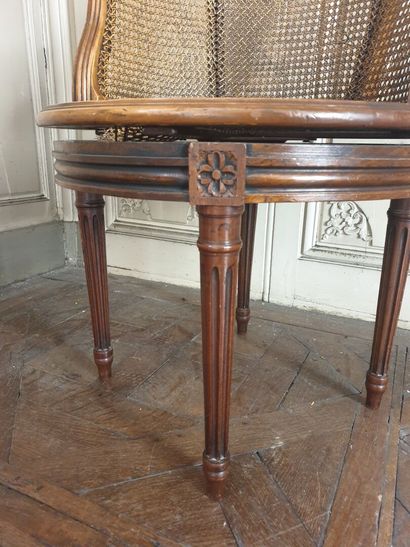 Louis XVI style natural wood desk armchair.

It...