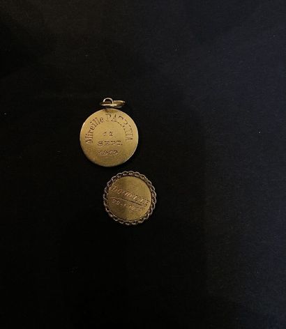Gold batch

Weight : 40 grams