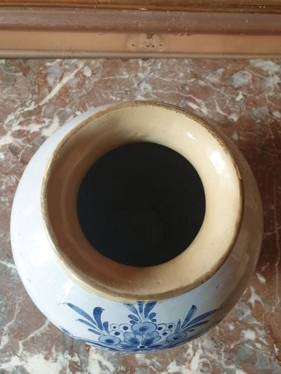 Earthenware tobacco pot Saint Vincent, 19th...