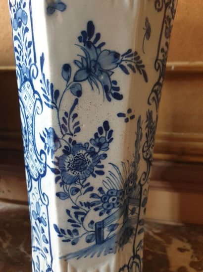 DELFT, late 18th, early 19th century

Earthenware...