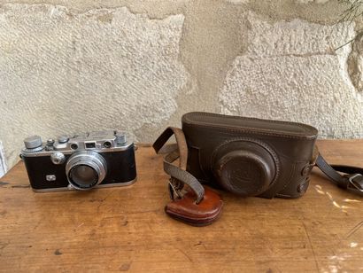 LEICA 3, circa 1938

N°162871

In its leather...