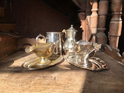 Lot in silver plated metal including two...