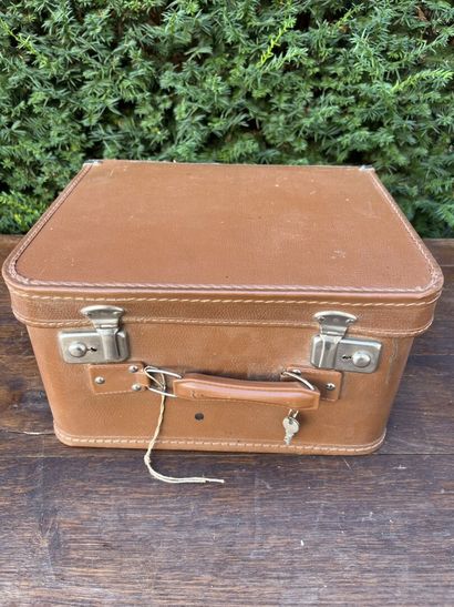 Darling sewing machine 

L. 30, H. 24 cm



In...