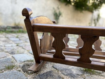 Natural wood cradle, early 20th century

W....