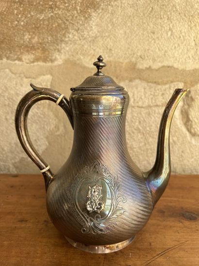 Teapot in silver Minerve mark.

With guilloche...