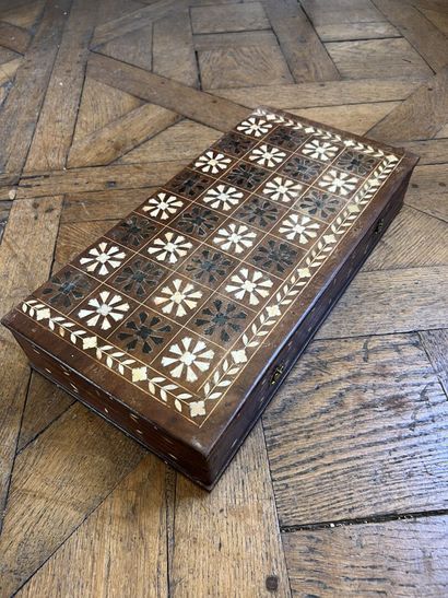 Chessboard, end of the XIXth, beginning of...