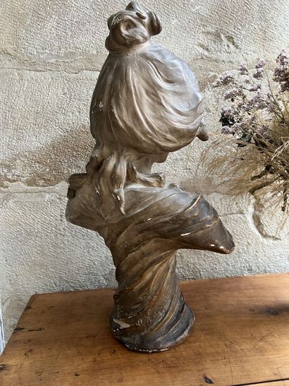 French school, 1906

Terracotta bust representing...
