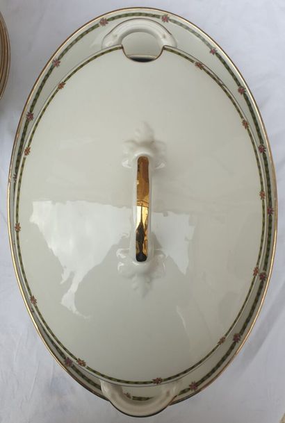 LIMOGES, XXth century

Service including...