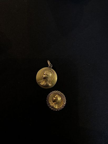 Gold batch

Weight : 40 grams