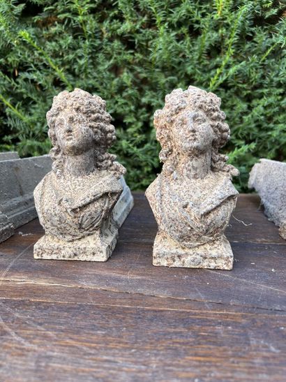 Lot of three pairs of andirons, XIXth century

Decorated...