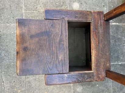Salt box in the shape of a seat, 19th c.

H....