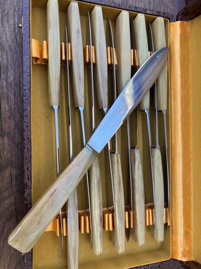 Lot of silver plated metal.