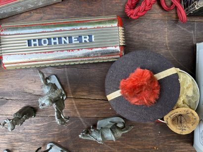Lot of war souvenirs, resistance and various...