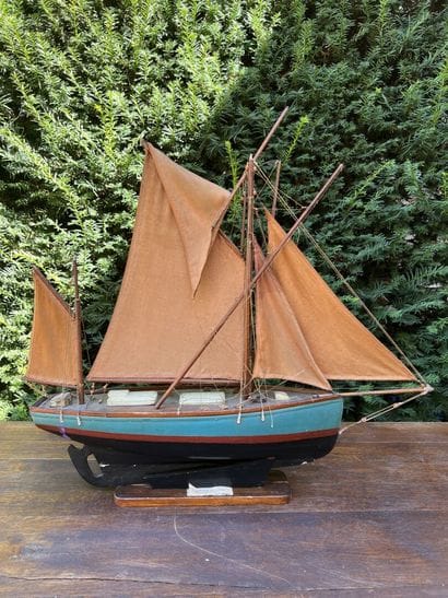 Tuna boat of Préfailles. Model boat.