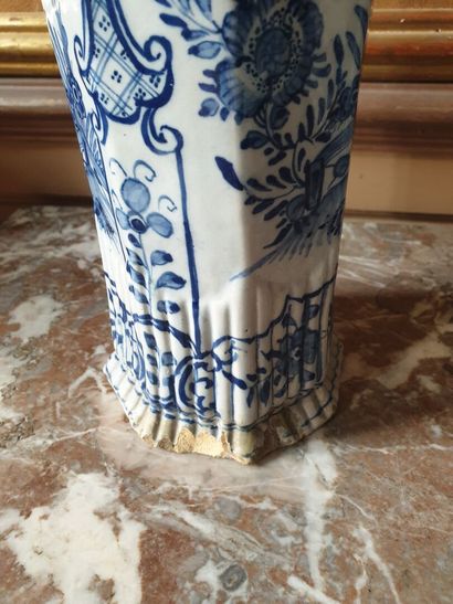 DELFT, late 18th, early 19th century

Earthenware...