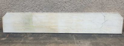 White marble 

H.125, W.22, D.2 cm