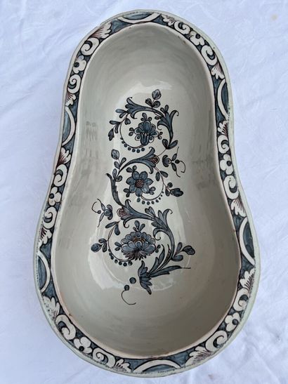 Bidet in walnut beginning of the XIXth century....
