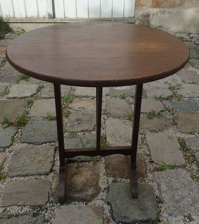 Small Burgundian pedestal table in natural...