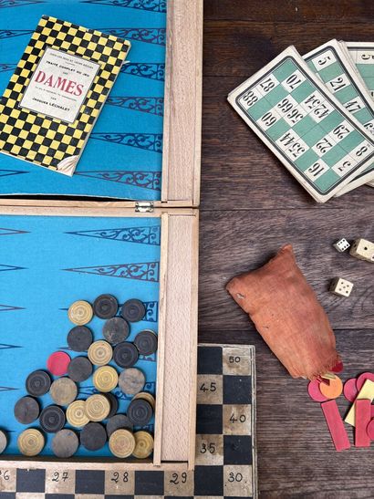 Lot of games, XIXth century

Checkers, puzzle,...