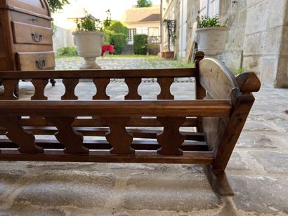 Natural wood cradle, early 20th century

W....