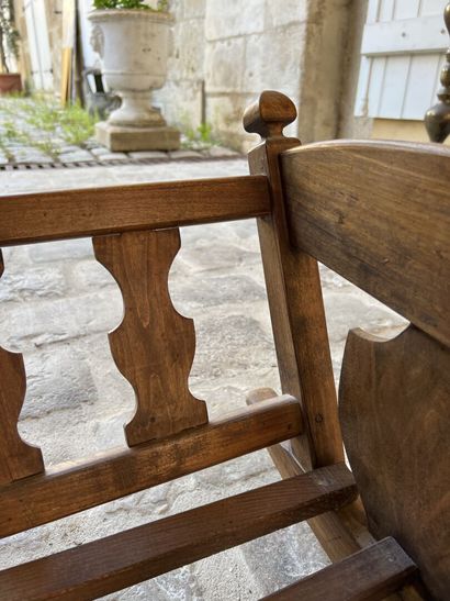 Natural wood cradle, early 20th century

W....