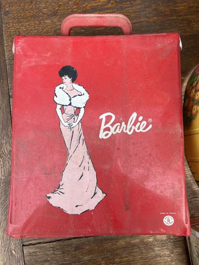 Barbie's New Dream House, 1964



A case...