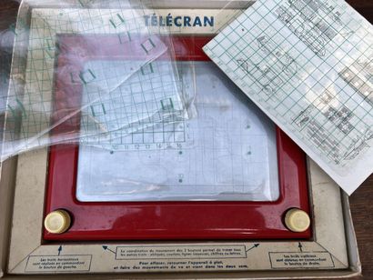 Four board games: Télécran, Coloredo, Tintin...
