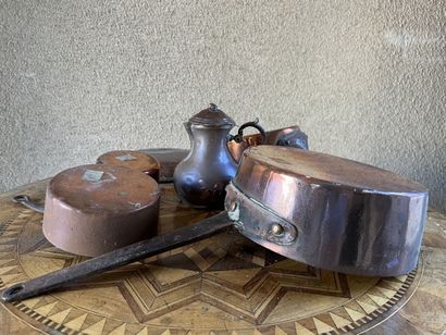 Batch of brassware