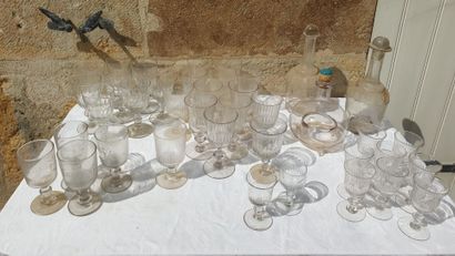 Service of mismatched glasses