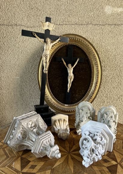 MANNETTE of strong lot of books, two christ...