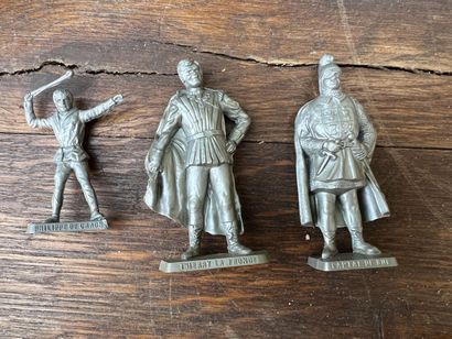 Lot of war souvenirs, resistance and various...