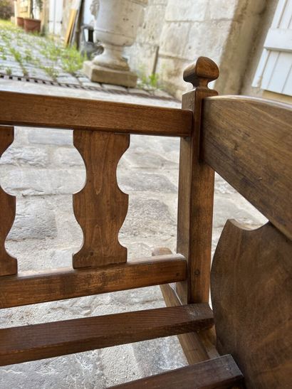 Natural wood cradle, early 20th century

W....