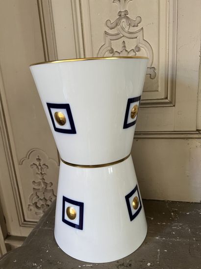 BERNARDAUD, LIMOGES

Libera vase in hard...
