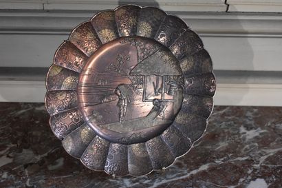 Metal plate, Japan, 20th century

Decorated...