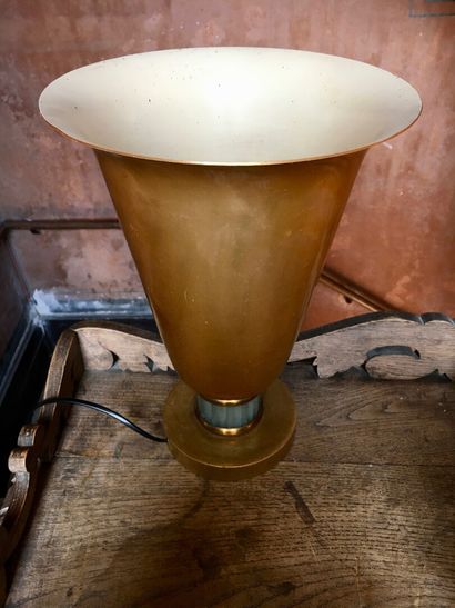 Lamp in sheet metal around 1930

With flared...